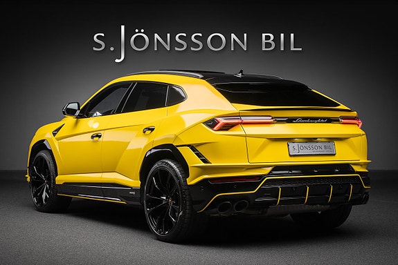 Lamborghini Urus 4 of 26