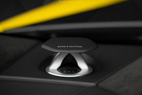 Lamborghini Urus 14 of 26