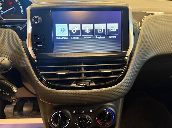 Peugeot 2008 11 of 15