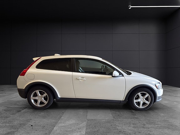 Volvo C30 7 of 25