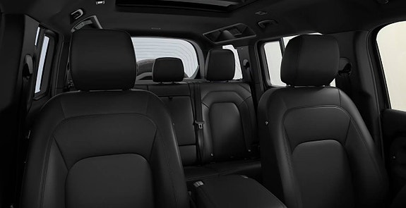 Land Rover Defender 110 6 of 7