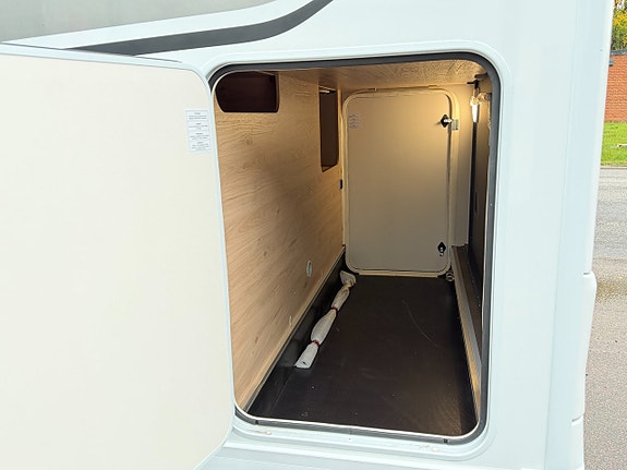 Dethleffs Globebus i 4 Automat, Litium, solceller, Långbäddar 6 of 14