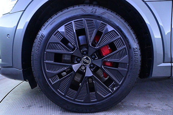 Audi Q8 e-tron 27 of 27