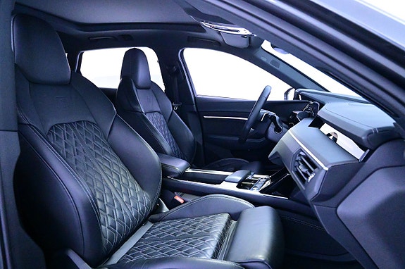 Audi Q8 e-tron 15 of 27