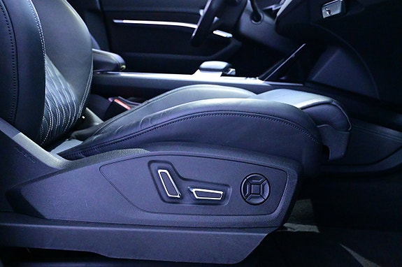 Audi Q8 e-tron 16 of 27