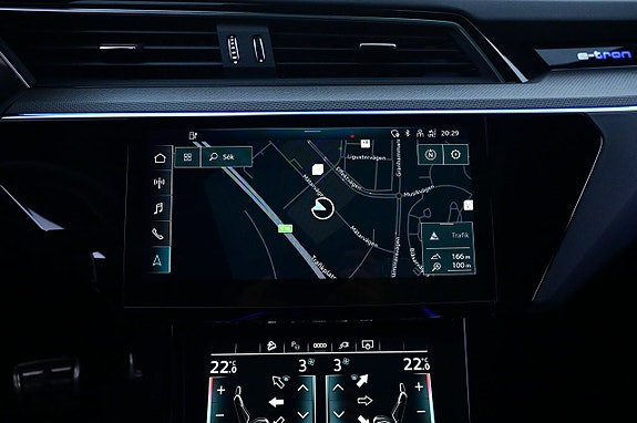 Audi Q8 e-tron 18 of 27