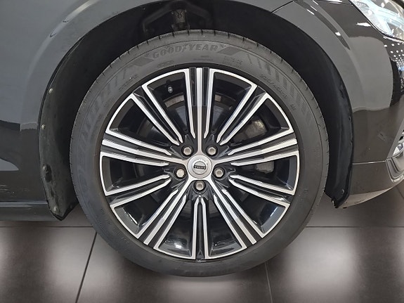 Volvo V60 9 of 21