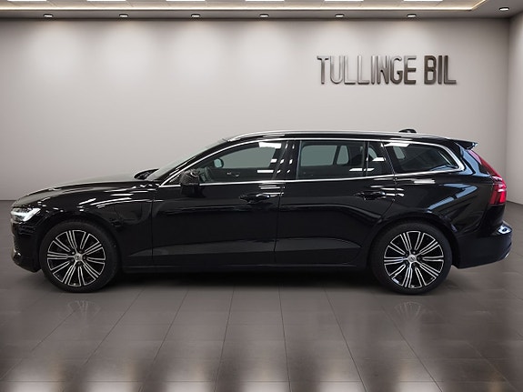 Volvo V60 2 of 21
