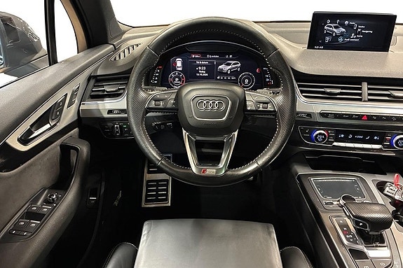Audi Q7 8 of 27