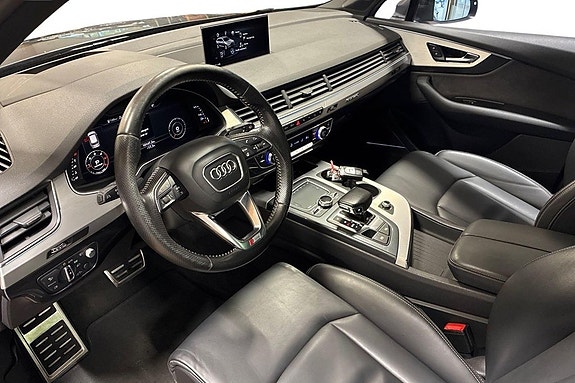 Audi Q7 11 of 27