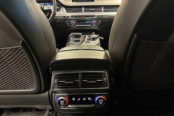 Audi Q7 24 of 27
