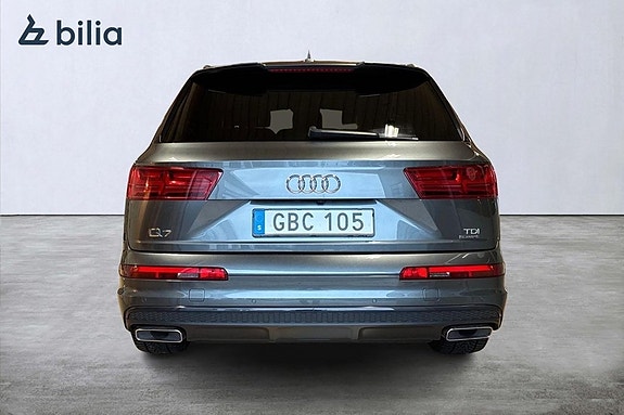 Audi Q7 4 of 27