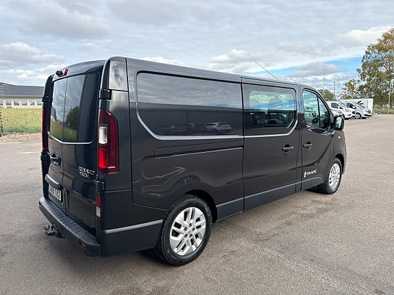 Renault Trafic 3 of 8