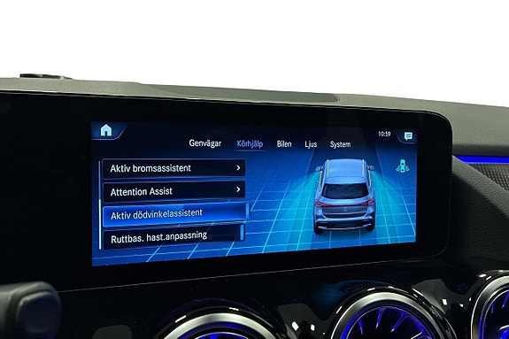 Mercedes-Benz EQA300 24 of 26