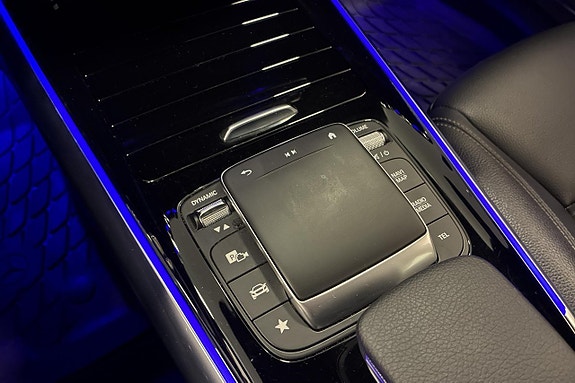 Mercedes-Benz EQA300 19 of 26