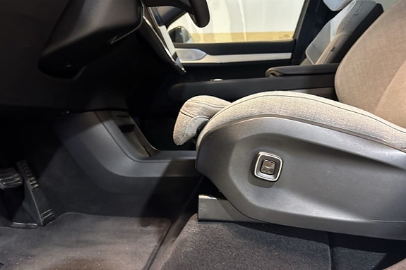 Volvo EX90 20 of 28
