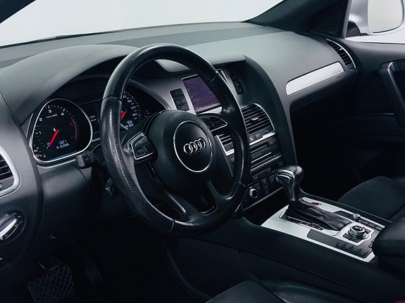 Audi Q7 12 of 27