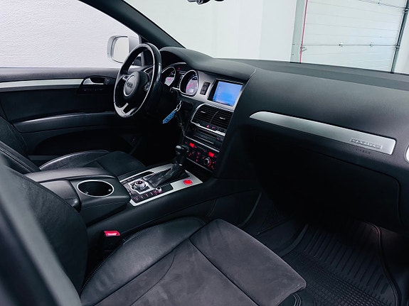 Audi Q7 4 of 27