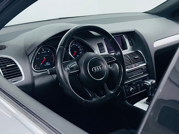 Audi Q7 11 of 27