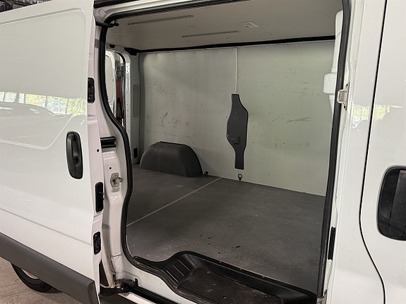 Renault Trafic 6 of 8