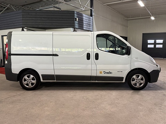 Renault Trafic 3 of 8