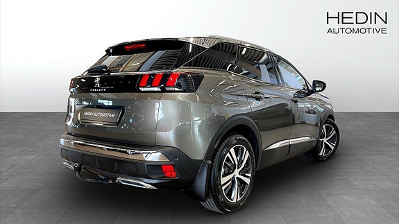 Peugeot 3008 2 of 12