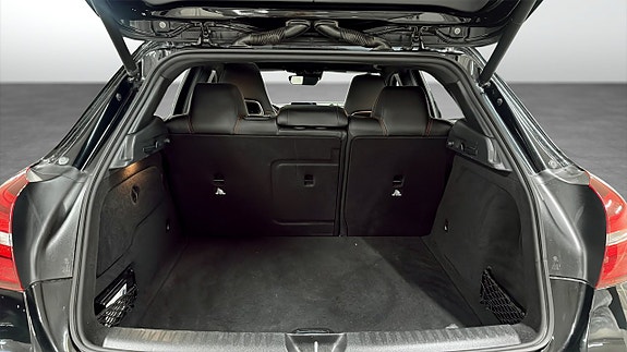 Mercedes-Benz GLA220 10 of 13