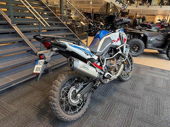 Honda CRF1100 Africa Twin DCT 2 of 10