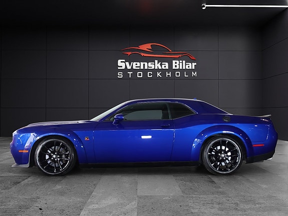 Dodge Challenger 4 of 14