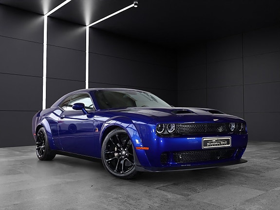 Dodge Challenger 3 of 14