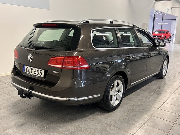 Volkswagen Passat SW 1.4 TSI 160 ch DSG Flexfuel E85 • Attelage • Sièges chauffants