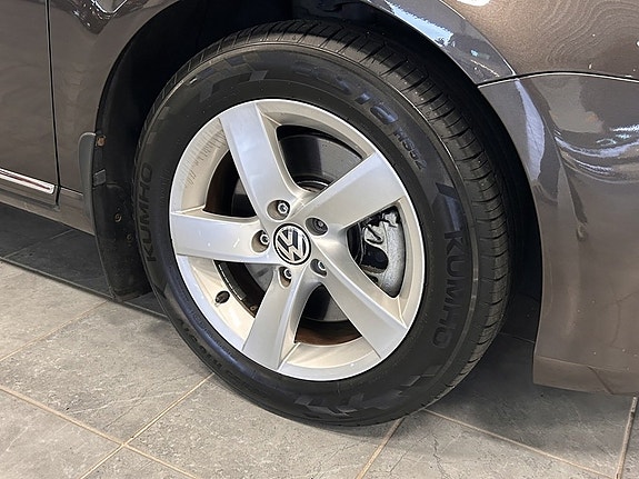 Volkswagen Passat SW 1.4 TSI 160 ch DSG Flexfuel E85 • Attelage • Sièges chauffants
