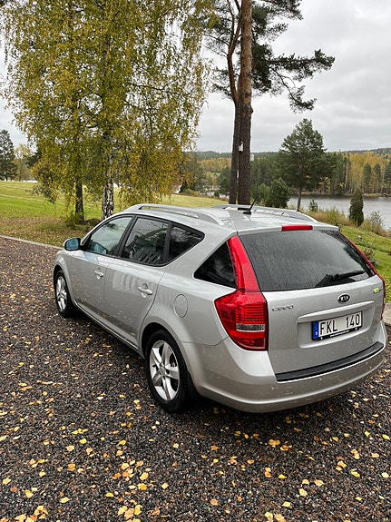 Kia Ceed 3 of 6