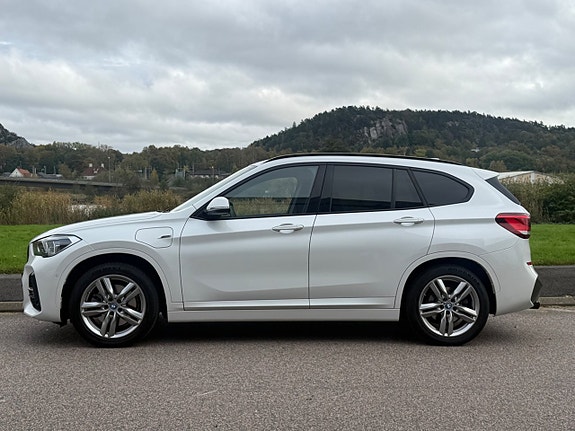 BMW X1 2 of 15