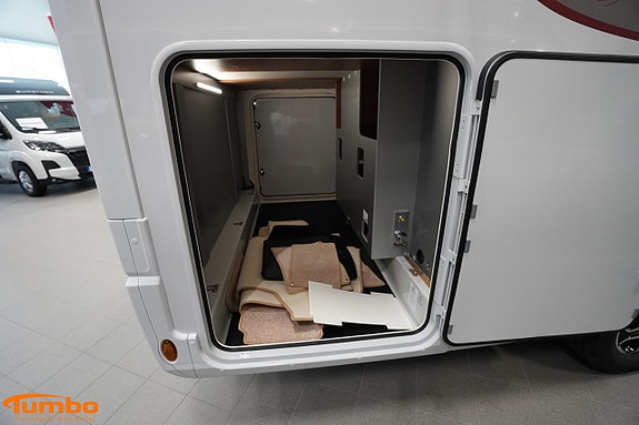 Rapido 666 F 65ans 180hk Automat Långbädd 3650kg 20 of 21