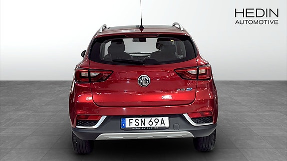 MG ZS EV 7 of 9