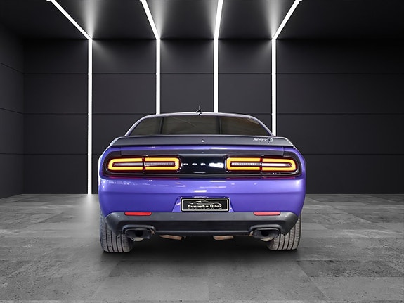 Dodge Challenger 5 of 14