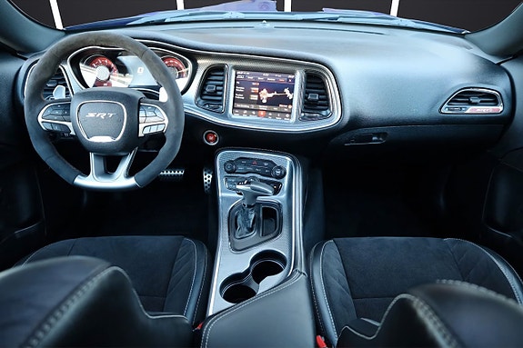Dodge Challenger 9 of 14