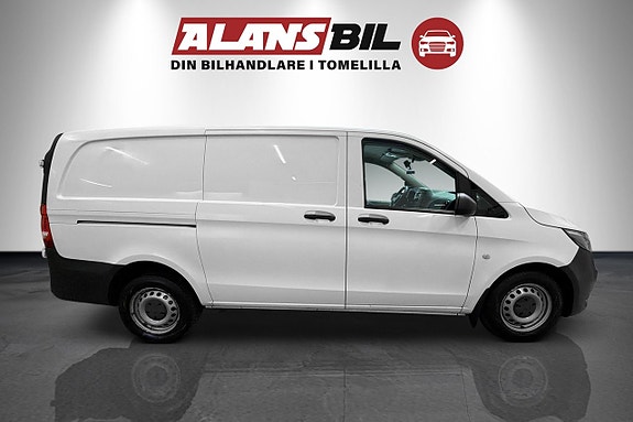 Mercedes-Benz Vito 111 2 of 9
