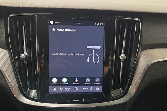 Volvo V60 16 of 23