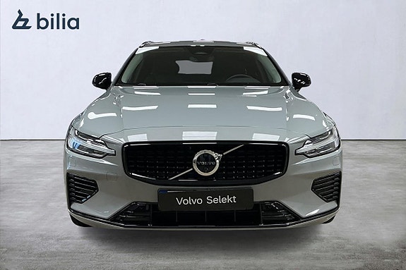 Volvo V60 2 of 28