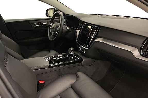 Volvo V60 11 of 28