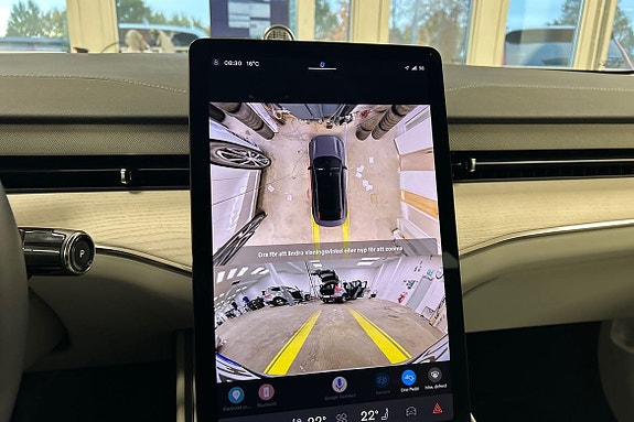 Volvo ES90 17 of 28