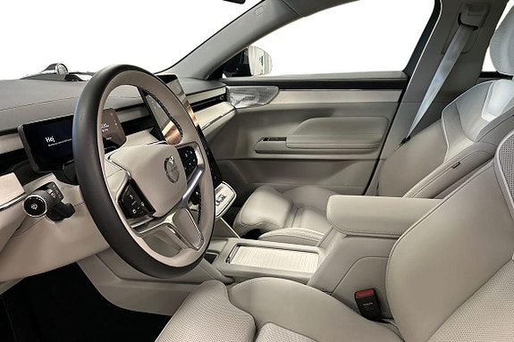 Volvo ES90 13 of 28