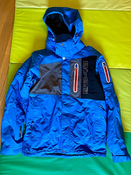 Product image 1 of 3