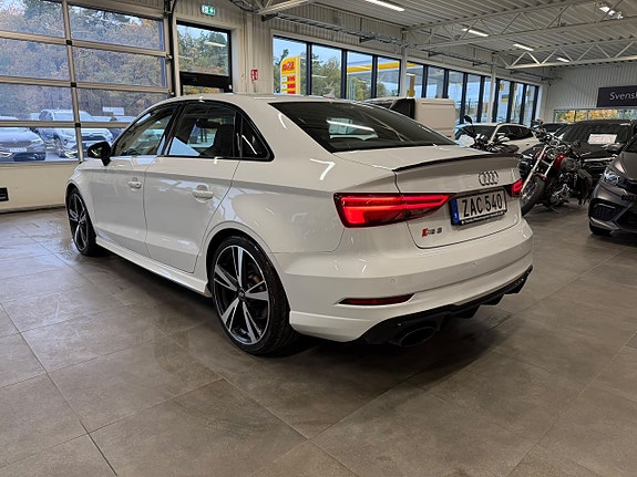 Audi RS3 4 of 30