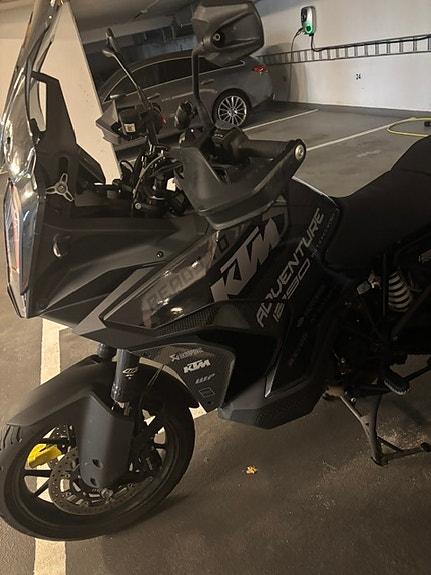 KTM 1290 Super Adventure 4 of 4