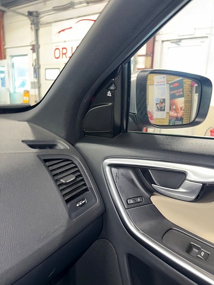 Volvo XC60 5 of 9