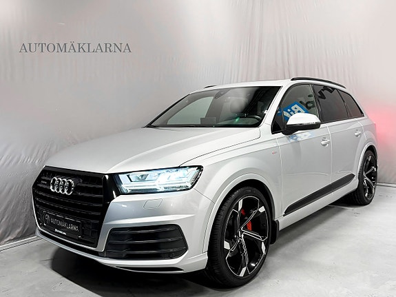 Audi Q7 2 of 26