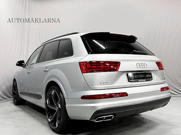 Audi Q7 25 of 26